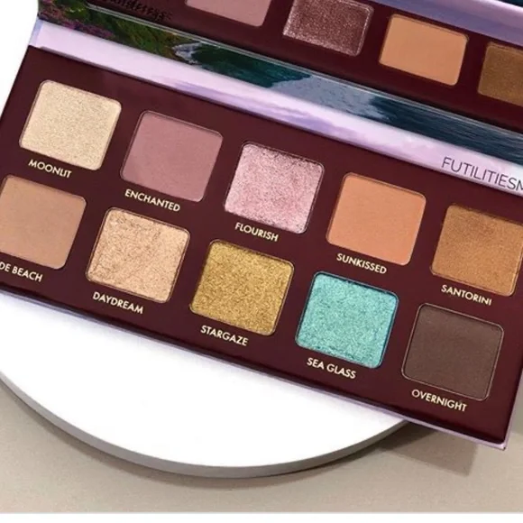 New Wander Beauty Wanderess Escape Eyeshadow Palette - Picture 3 of 9